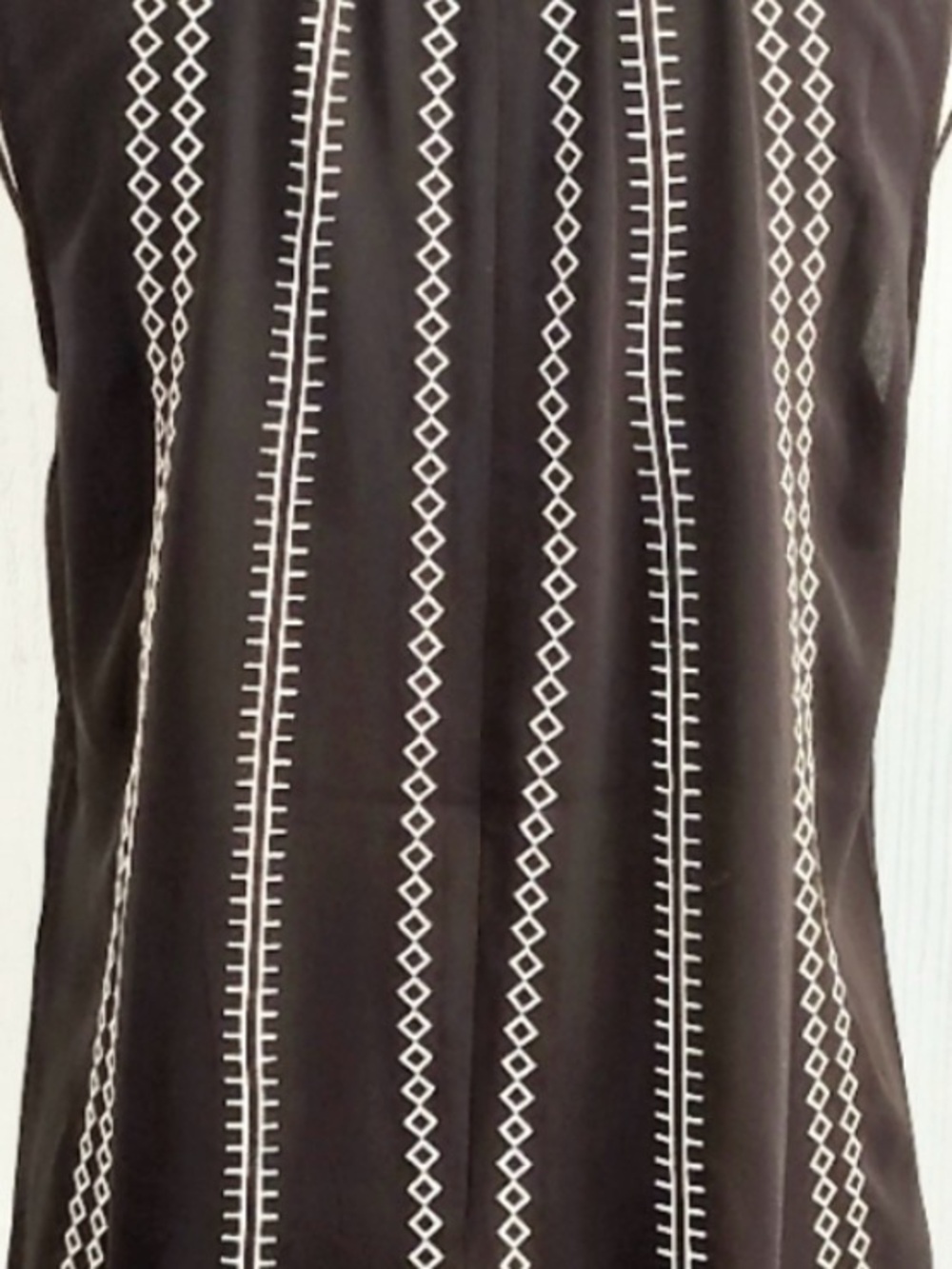 White House Black Market Black Sleeveless Top with White Embroidery - Picture 3 of 7